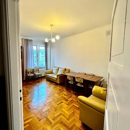 بيت ضيافة Pokoje Obok Plac Konstytucji Nf وارسو